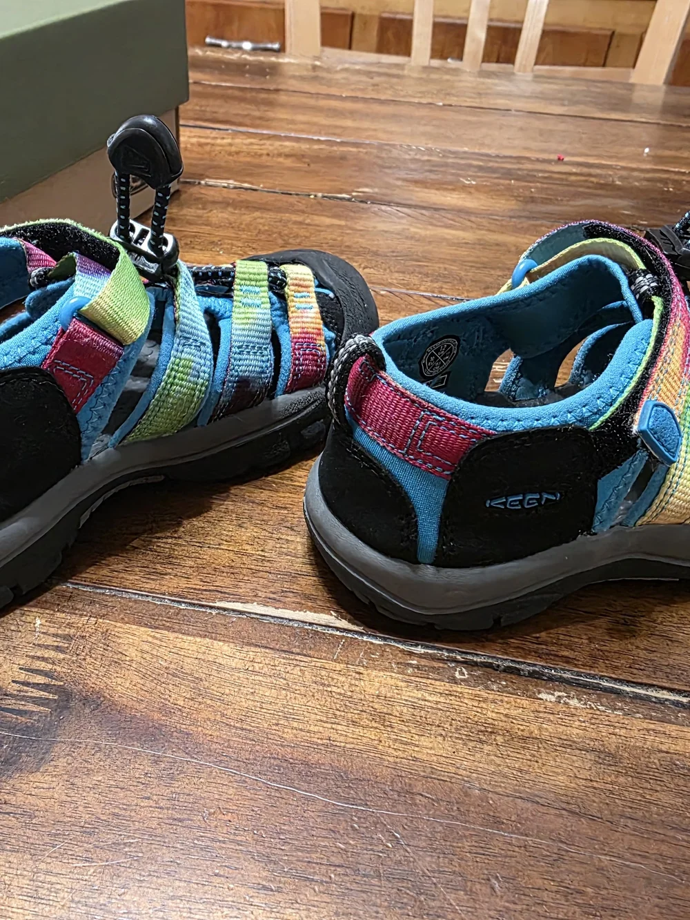 Keens rainbow tie dye Newport H2 hybrid sandal US size 12 EU size 30